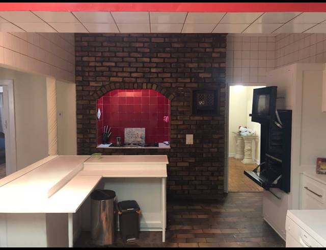 3 bed property to rent in MALVERN EAST